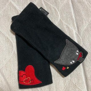 RUNE 指なし手袋　ねこアップリケ刺繍入り(手袋)