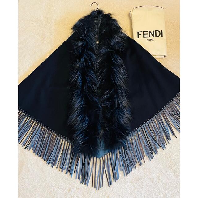 FENDI  シルバーフォックス　ケープコートジャケット/アウター