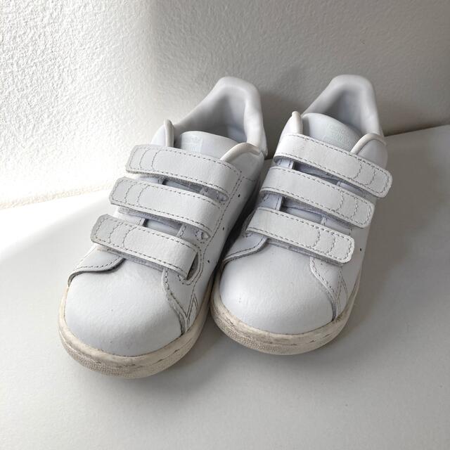 adidas(アディダス)のadidas Originals スタンスミス　15.5㎝ キッズ/ベビー/マタニティのキッズ靴/シューズ(15cm~)(スニーカー)の商品写真