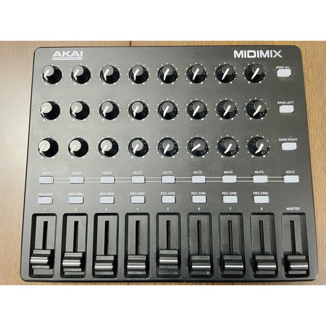 AKAI MIDI MIX  MIDIコントローラー　美品 楽器のDTM/DAW(MIDIコントローラー)の商品写真