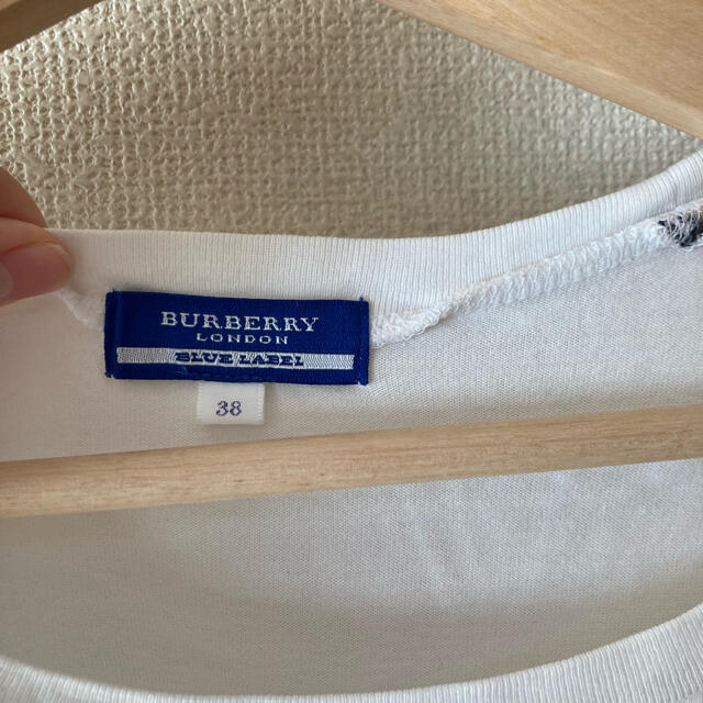 BURBERRY BLUE LABEL(バーバリーブルーレーベル)のpy様 バーバリー 白 Tシャツ ラコステ黒Tシャツ 2点 レディースのトップス(Tシャツ(半袖/袖なし))の商品写真