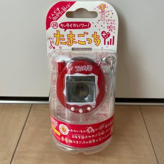 バンダイ(BANDAI)のたまごっち たまごっちプラス いちごれっど(携帯用ゲーム機本体)