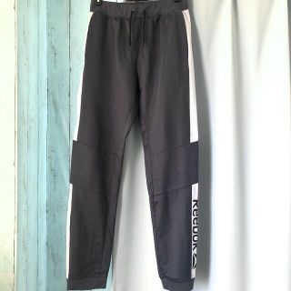 リーボック(Reebok)のReebok✴︎リーボック✴︎150 トラックパンツ　グレー(パンツ/スパッツ)