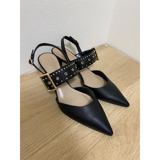 Charles and Keith(チャールズアンドキース)のCHARLES & KEITH スタッズ スリングバックヒール 23.5cm レディースの靴/シューズ(ハイヒール/パンプス)の商品写真