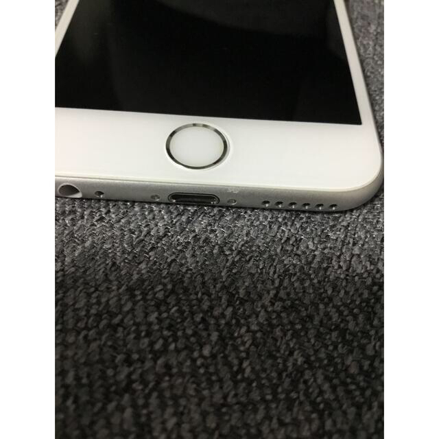 Apple(アップル)のiPhone 6s Silver 16 GB SIMフリー スマホ/家電/カメラのスマートフォン/携帯電話(スマートフォン本体)の商品写真