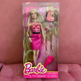 バービー(Barbie)のバービー　人形　未開封　新品(キャラクターグッズ)