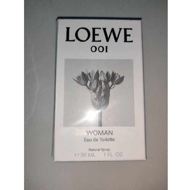 LOEWE(ロエベ)のLOEWE womanオードトワレ30ml 香水 新品未使用 コスメ/美容の香水(香水(女性用))の商品写真