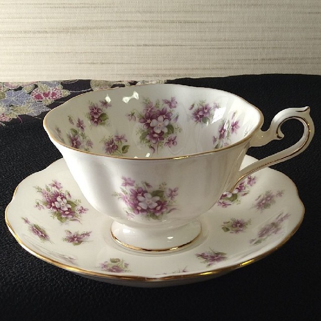 ROYAL ALBERT - 【希少な美品】ロイヤルアルバート スイート