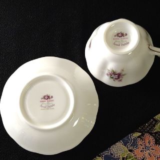 ROYAL ALBERT - 【希少な美品】ロイヤルアルバート スイート