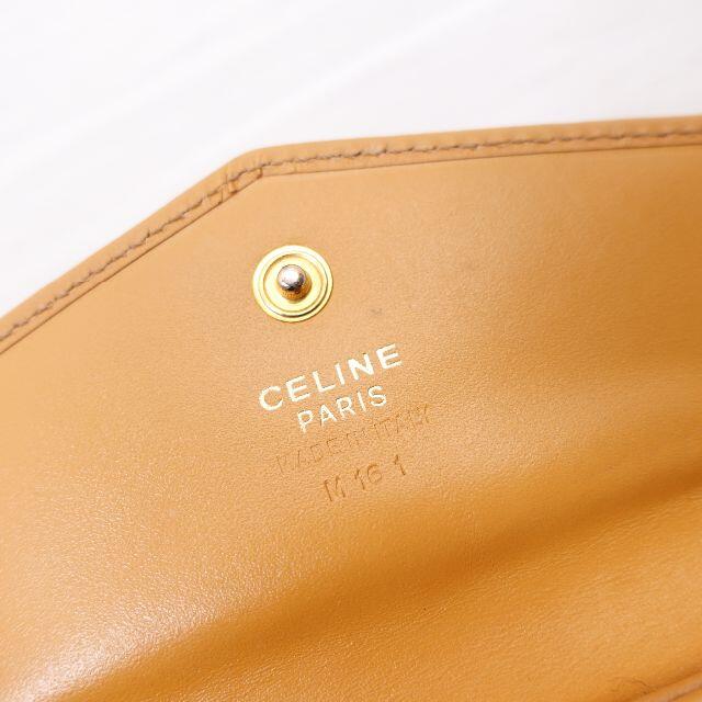 celine(セリーヌ)のCeline　二つ折り財布　レディース　セリーヌ柄 レディースのファッション小物(財布)の商品写真