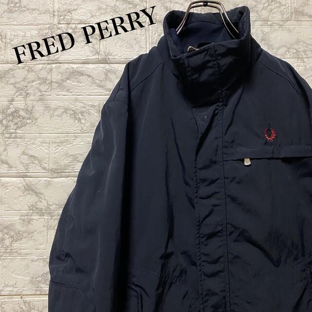 FRED PERRY(フレッドペリー)のフレッドペリー　中綿　ブルゾン　ジャケット　ワンポイント刺繍ロゴ メンズのジャケット/アウター(ブルゾン)の商品写真