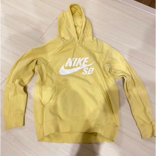 ナイキ(NIKE)のNIKE パーカー(パーカー)