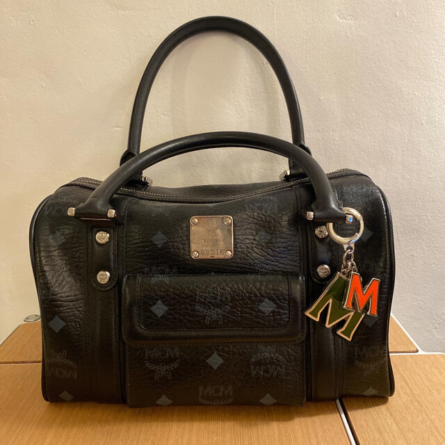 MCM(エムシーエム)の❤️MCM❤️ボストンバック✨キーホルダー付き レディースのバッグ(ボストンバッグ)の商品写真