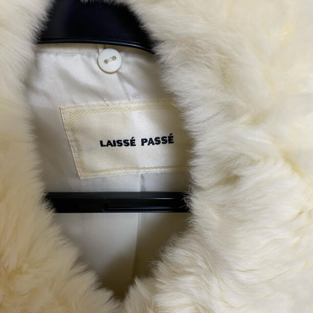LAISSE PASSE(レッセパッセ)のショートコート　laisse passe レッセパッセ レディースのジャケット/アウター(毛皮/ファーコート)の商品写真