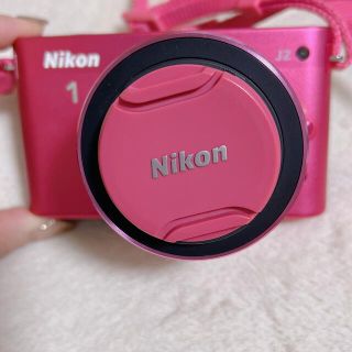 ニコン(Nikon)のNikon 1 J2 ピンクセット　正規カバー付き(ミラーレス一眼)