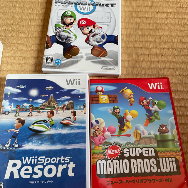 Wii(ウィー)のyasai様専用Nintendo Wiiセット ヌンチャク モーションプラス エンタメ/ホビーのゲームソフト/ゲーム機本体(家庭用ゲーム機本体)の商品写真