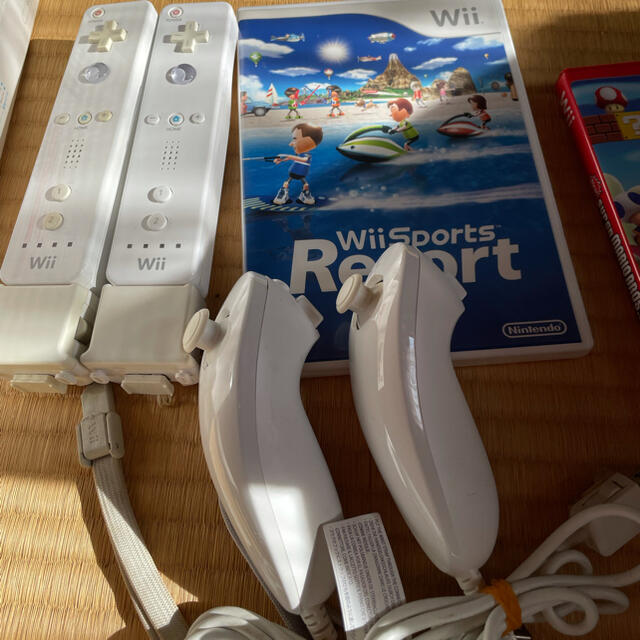 Wii(ウィー)のyasai様専用Nintendo Wiiセット ヌンチャク モーションプラス エンタメ/ホビーのゲームソフト/ゲーム機本体(家庭用ゲーム機本体)の商品写真