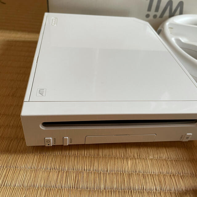 Wii(ウィー)のyasai様専用Nintendo Wiiセット ヌンチャク モーションプラス エンタメ/ホビーのゲームソフト/ゲーム機本体(家庭用ゲーム機本体)の商品写真