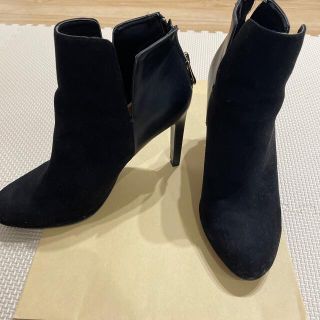 ザラ(ZARA)のZARA  ショートブーツ　37(ブーツ)