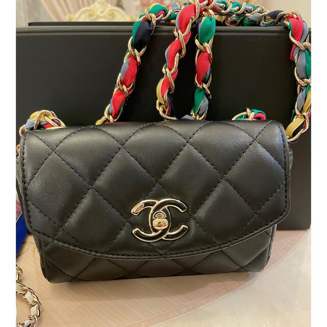 CHANEL(シャネル)のCHANELターンロックバック レディースのバッグ(ショルダーバッグ)の商品写真