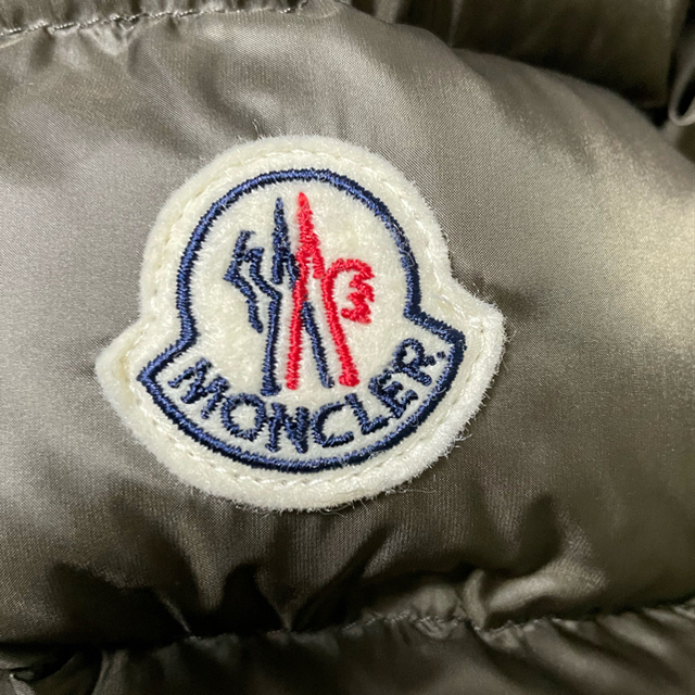 MONCLER(モンクレール)の値下げ【新品】モンクレール エルミファー ダークグリーン ダウンジャケット レディースのジャケット/アウター(ダウンコート)の商品写真