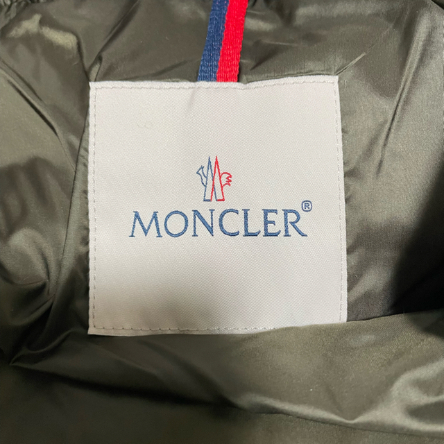 MONCLER(モンクレール)の値下げ【新品】モンクレール エルミファー ダークグリーン ダウンジャケット レディースのジャケット/アウター(ダウンコート)の商品写真