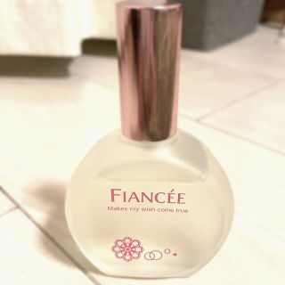 フィアンセ(FIANCEE)のFIANCEE フィアンセ　パルファンドトワレ　ピュアシャンプー(香水(女性用))