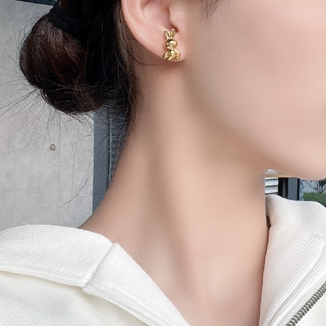 一番ちょうどいい ウサギモチーフ ピアスk18 ピアス(両耳用)