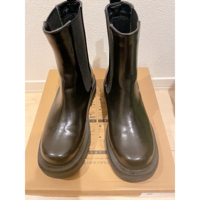 ZARA - ミドル丈 サイドゴアブーツ ブラックMサイズ 37の通販 by ZARA - ミドル丈 サイドゴアブーツ ブラックMサイズ 37の通販 by