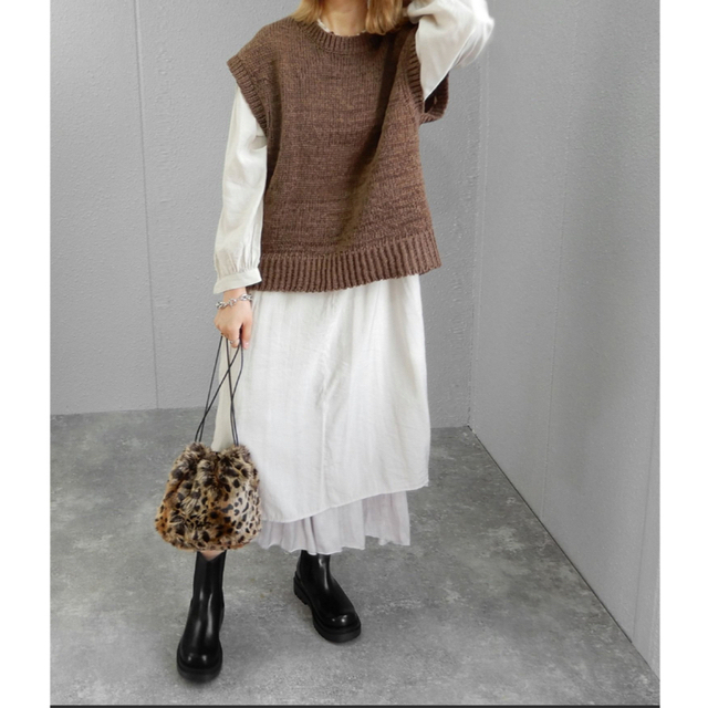 ZARA - ミドル丈 サイドゴアブーツ ブラックMサイズ 37の通販 by ZARA - ミドル丈 サイドゴアブーツ ブラックMサイズ 37の通販 by