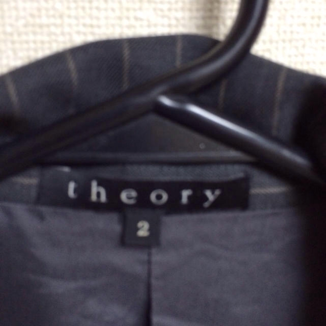 theory(セオリー)のtheory 長め丈ストライプジャケット レディースのジャケット/アウター(テーラードジャケット)の商品写真