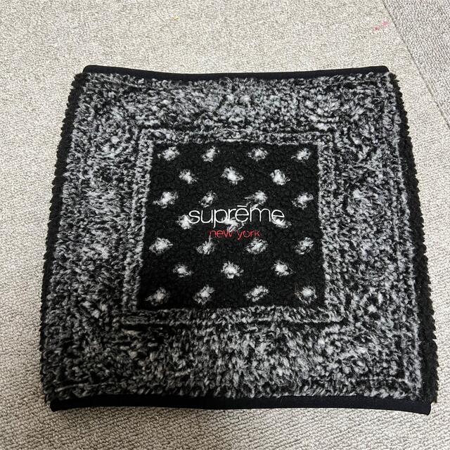 Supreme(シュプリーム)の19F/W Supreme Bandana Fleece Neck Gaiter メンズのファッション小物(ネックウォーマー)の商品写真