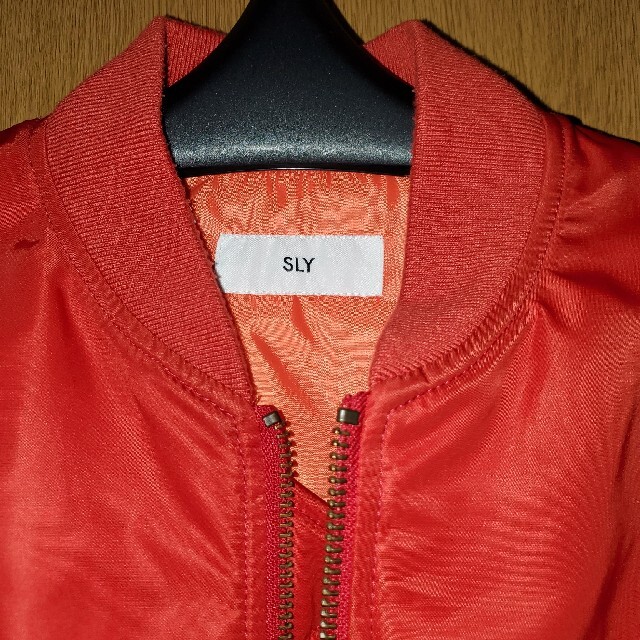 SLY(スライ)のSLY   MA-1  フライトジャケット　レッド メンズのジャケット/アウター(フライトジャケット)の商品写真