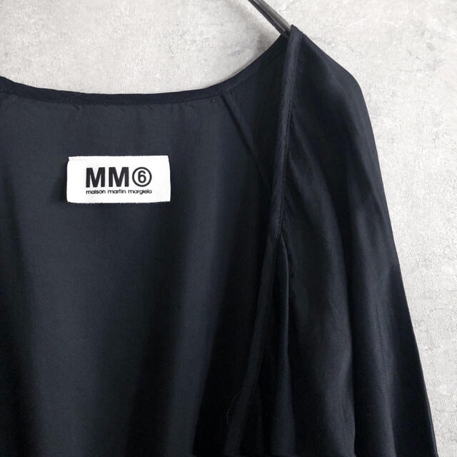 MM6(エムエムシックス)のらん様★MM6 Maison Margiela 深 Vネック サテン ワンピース レディースのワンピース(ひざ丈ワンピース)の商品写真