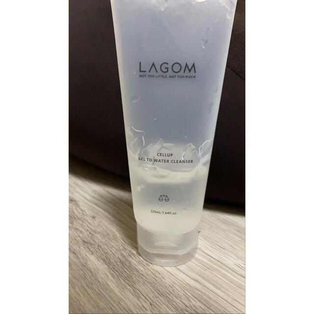 LAGOM(ラーゴム)のラゴムジェルトゥーウォータークレンザー コスメ/美容のスキンケア/基礎化粧品(洗顔料)の商品写真