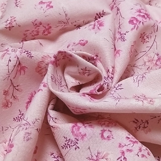 延長値引☆在庫確認中ピンク系 セブンベリー 英国庭 花柄 薔薇 スケア 生地
