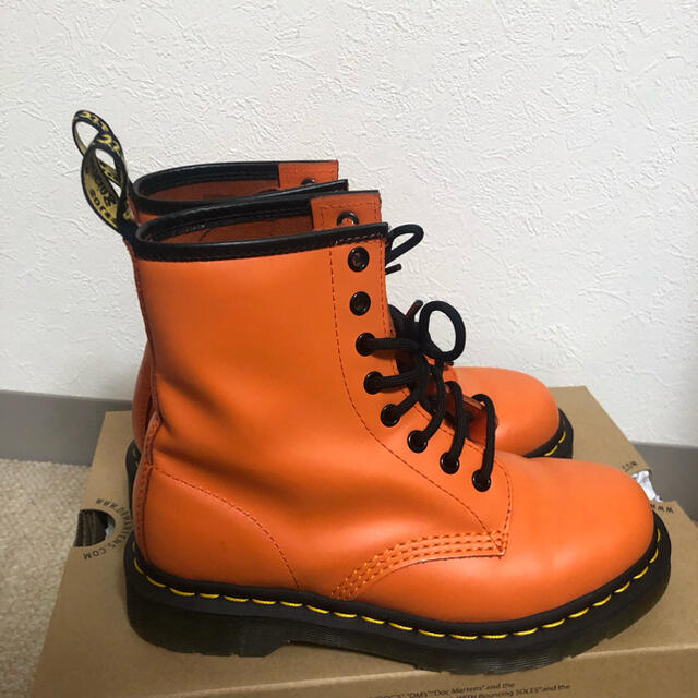 Dr.Martens オレンジ レディースの靴/シューズ(ブーツ)の商品写真