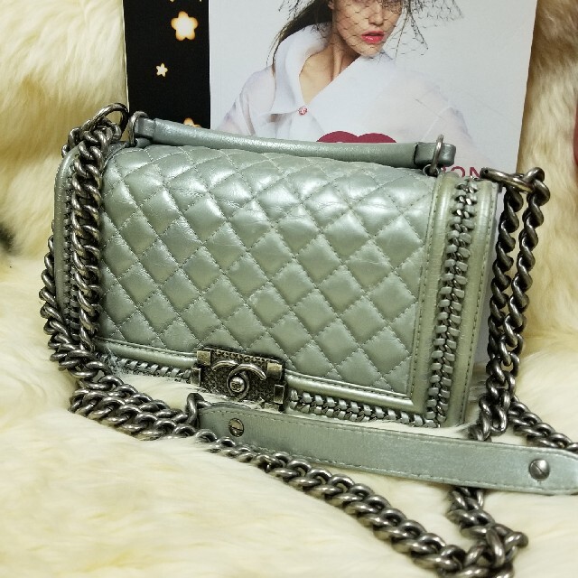 CHANEL(シャネル)のシャネルボーイ レディースのバッグ(ショルダーバッグ)の商品写真