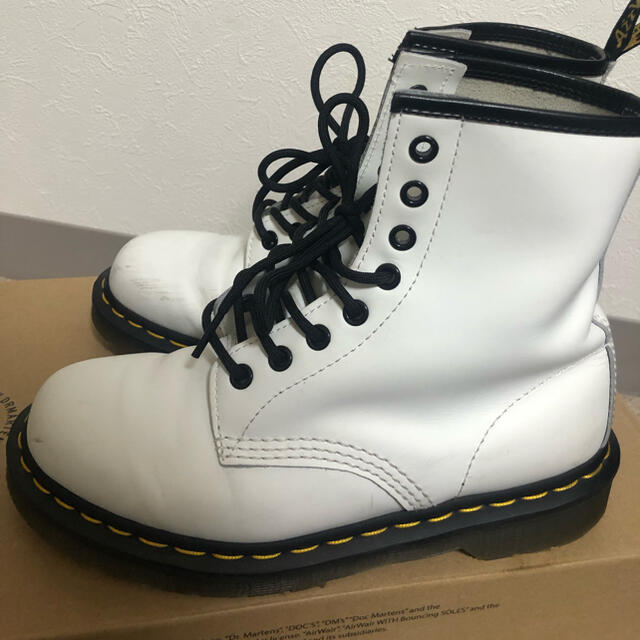 ⭐︎H⭐︎様専用　Dr.Martens ホワイト レディースの靴/シューズ(ブーツ)の商品写真