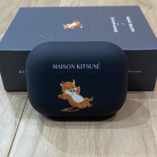 メゾンキツネ(MAISON KITSUNE')の新品 メゾンキツネ Airpods pro ケース エアポッズプロケース(モバイルケース/カバー)