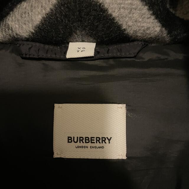 BURBERRY(バーバリー)の正規　美品　バーバリー　ダウンジャケット　ブラック　チェック メンズのジャケット/アウター(ダウンジャケット)の商品写真