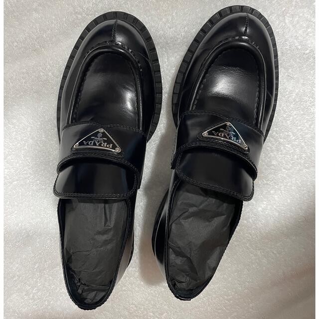 PRADA(プラダ)のPRADA Chocolate brushed leather loafer  レディースの靴/シューズ(ローファー/革靴)の商品写真