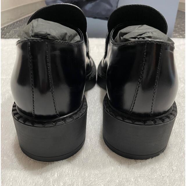 PRADA(プラダ)のPRADA Chocolate brushed leather loafer  レディースの靴/シューズ(ローファー/革靴)の商品写真