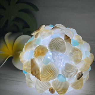 シェルランプ インテリア 貝殻ランプ シーグラスランプの通販 by こっ