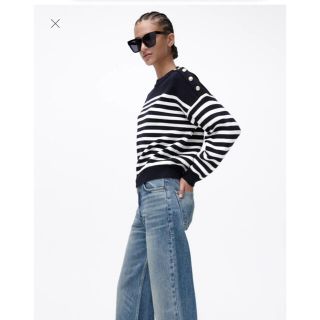 ザラ(ZARA)のZARA ゴールドボタンストライプニットセーター🍁(ニット/セーター)