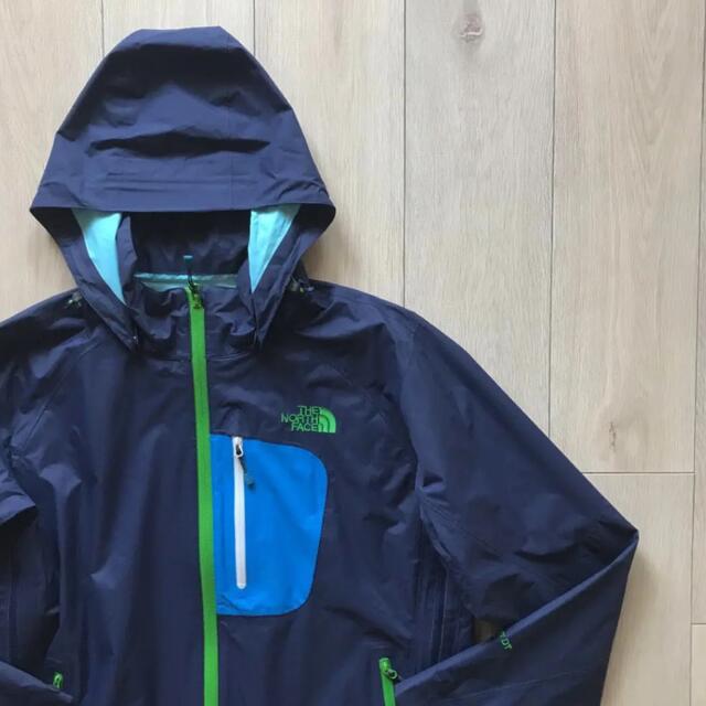 THE NORTH FACE(ザノースフェイス)のノースフェイスハイベントDTネイビーブルーマウンテンパーカーフライトシリーズ メンズのジャケット/アウター(マウンテンパーカー)の商品写真