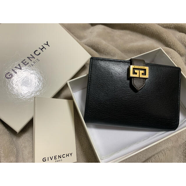 美品 GIVENCHY ジバンシィ レザー ミニ財布 二つ折り財布