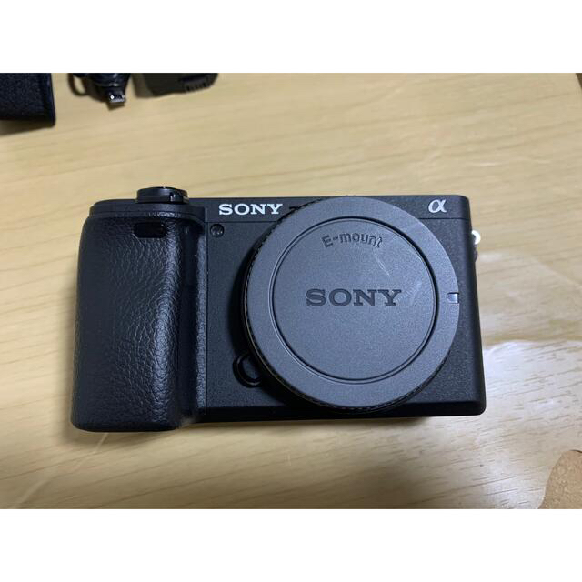 SONY(ソニー)のSONY ILCE−6400 + SIGMA 30mm F1.4 DC DN スマホ/家電/カメラのカメラ(ミラーレス一眼)の商品写真