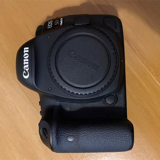 Canon(キヤノン)のCanon  EOS 5D Mark IV ボディ☆バッテリー2個付き(値下げ中 スマホ/家電/カメラのカメラ(デジタル一眼)の商品写真