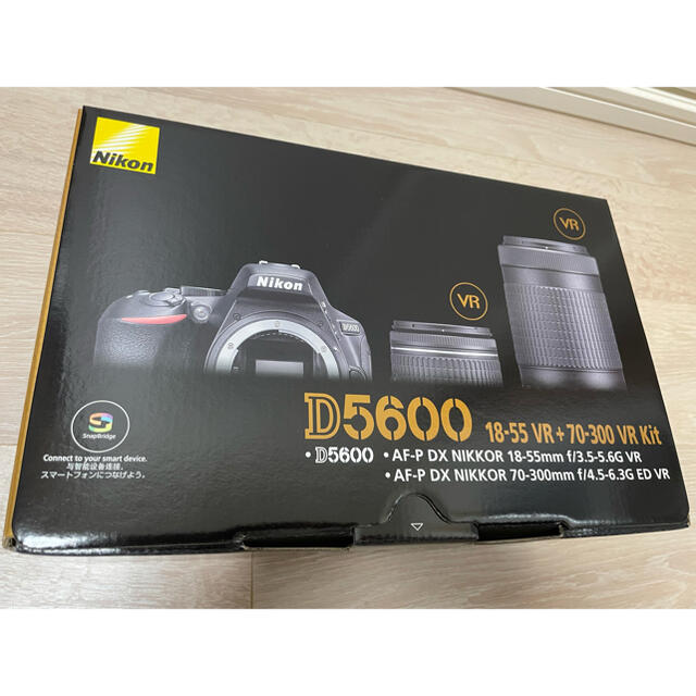 【新品】Nikon ニコン D5600 ダブルズームキット(3年保証書付き)